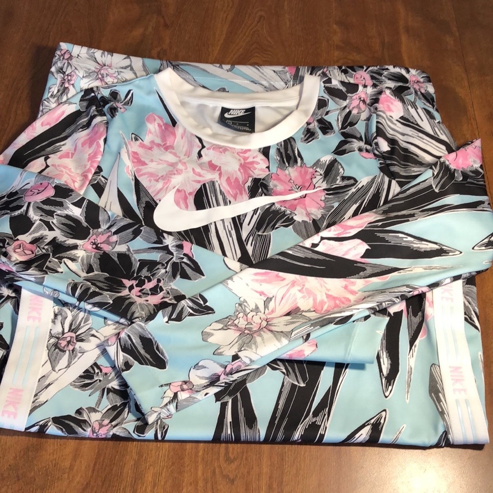 Gorgeous Topaz Mist Nike Dress Size Large - Picture 12 of 12
